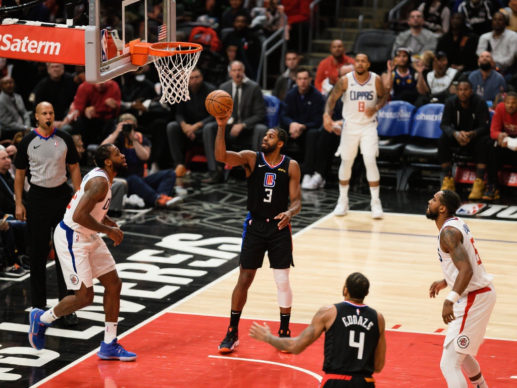 而秘鲁队则 而秘鲁队则